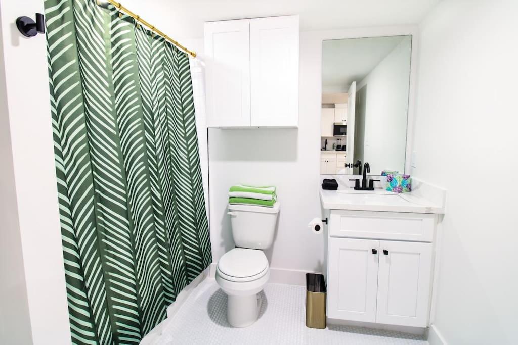 Summer Tropics Studio Apartment Two Queen Beds Galveston Exteriér fotografie